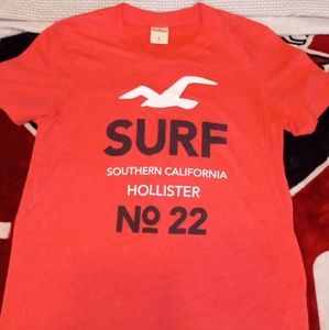 Hollister size Small reddish orange tshirt